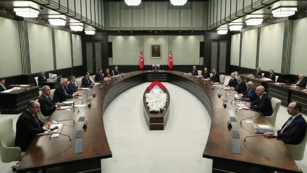 kyk-borcu-faizleri-silinecek-mi-gozler-kabine-toplantisinda-baskan-erdogan-aciklayacak-iste-masadaki-formuller-1658043119504.jpeg KYK borcu faizleri silinecek mi? Gözler Kabine Toplantısı'nda! Başkan Erdoğan açıklayacak | İşte masadaki formüller - 1