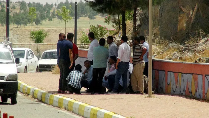 Şanlıurfa’da 2 aile arasında arazi kavgasında kan aktı! Ölü ve yaralılar var - 1