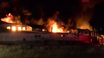 Arnavutköy’de fabrika yangını