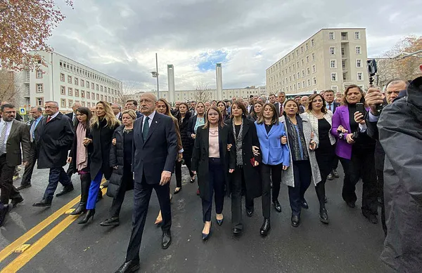 Başkan Erdoğan’dan çocuk istismarı üzerinden siyaset yapan Kemal Kılıçdaroğlu’na sert tepki: Hayatı şov! Dürüst değil