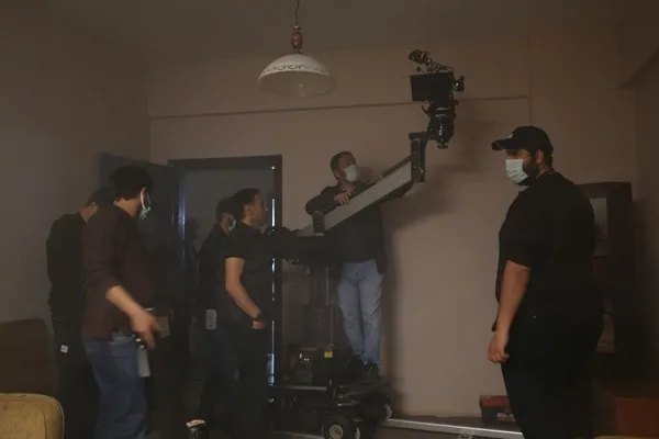 ODA TV’nin gerçek silah dediği silahlar film setine ait çıktı! Türkiye’de habercilik bu işte