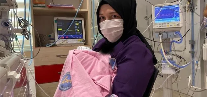 Rahim nakli sonrası dünyaya gelen ilk bebek: Kucaktaki mucize