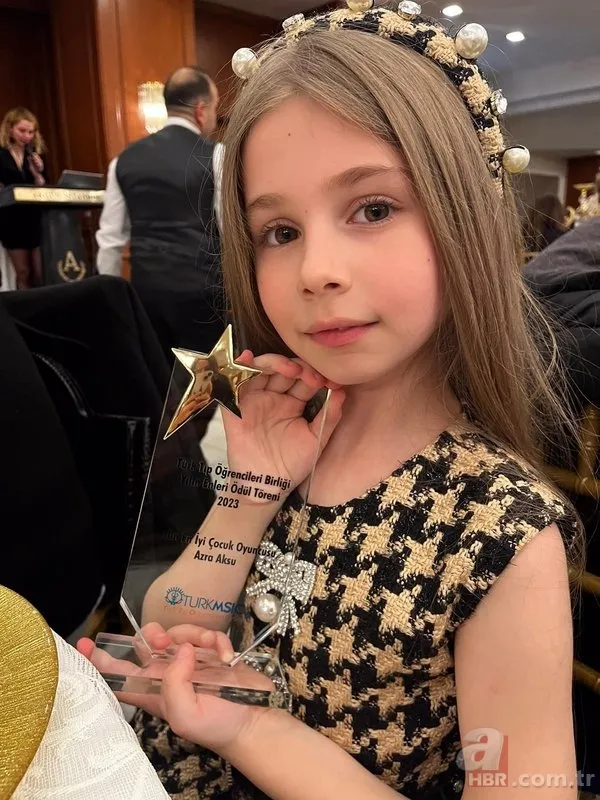 Bir Küçük Gün Işığı’nın minik yıldızı Azra Aksu’ya bir ödül daha! ‘En iyi’ seçildi 1