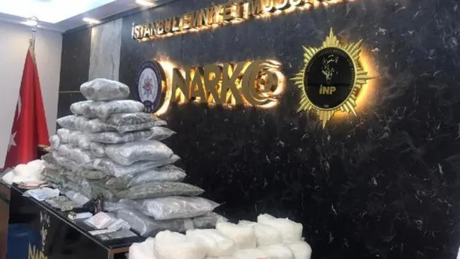 istanbulda-4-operasyon-78-kilogram-uyusturucu-ele-gecirildi-1618996807360.jpg İstanbul'da 4 operasyon! 78 kilogram uyuşturucu ele geçirildi - 1