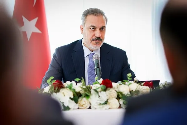 turkiyeden-gazze-hamlesi-dunya-mansete-tasidi-goz-kamastiran-gorusme-1708590289443.jpeg Türkiye'den Gazze hamlesi! Dünya manşete taşıdı: Göz kamaştıran görüşme - 7