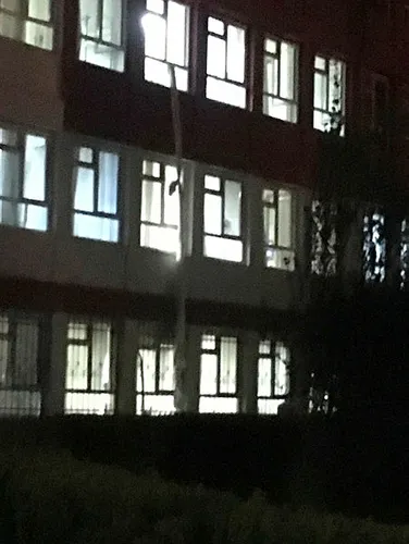 Denizli’de coranavirüs hastası çarşafları bağlayıp hastaneden kaçtı - 1