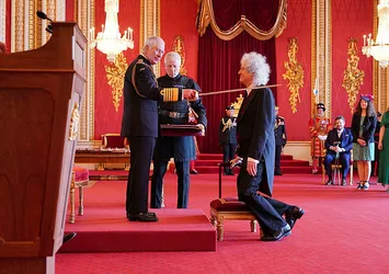 Queen'in gitaristi Brian May'a "Sir" unvanı