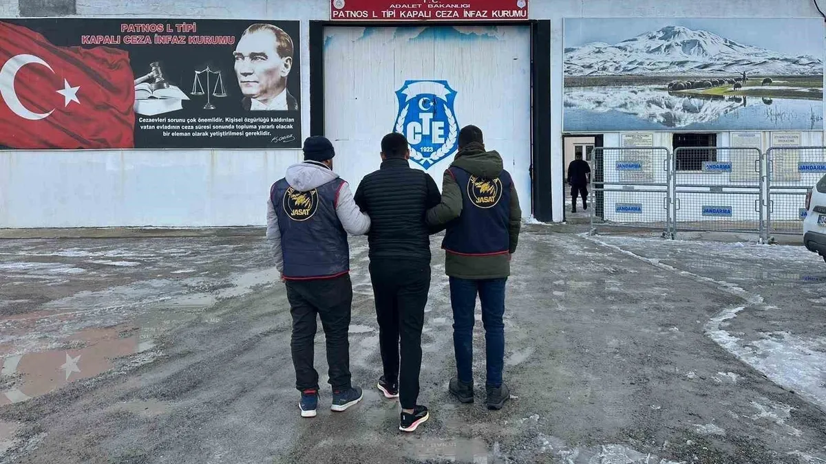 Ağrı’da firari olan 9 kişi jandarma tarafından yakalandı