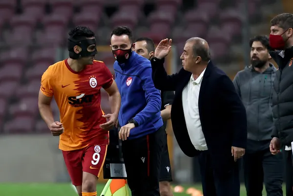 Son dakika | Galatasaray'da zorunlu ayrılık! Yönetim iki ismi belirledi - 1