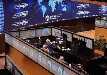 Borsa kapanış rekorunu yeniledi