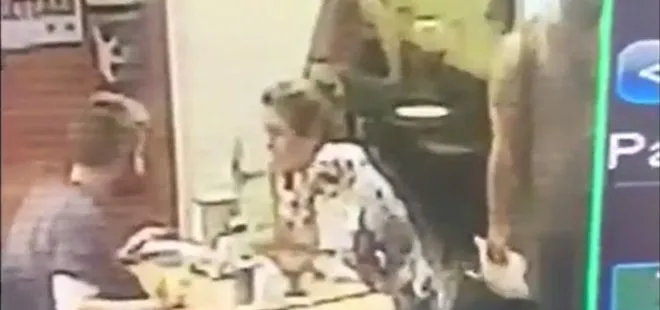 Restorandaki hırsızlık anbean kameralara yansıdı!