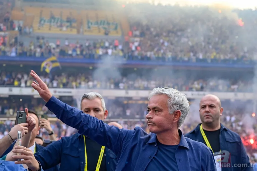 Fenerbahçe'ye 19'luk yıldız! Jose Mourinho bizzat transferini istedi 5