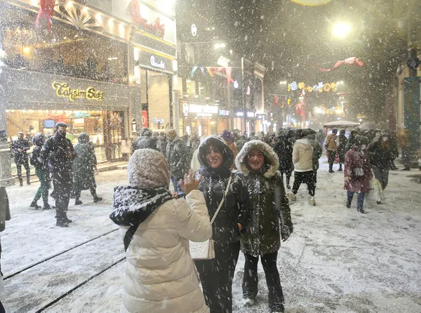 istanbulda-universiteler-tatil-mi-oldu-24-25-ocak-istanbul-universiteler-tatil-mi-sinavlar-iptal-mi-1643003369167.jpg İstanbul'da üniversiteler tatil mi oldu? 24-25 Ocak İstanbul üniversiteler tatil mi sınavlar iptal mi? - 1