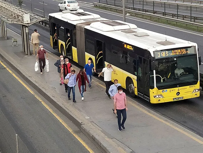 ‘YKS kısıtlaması' sonrasında İstanbul haftaya yoğunlukla başladı - 1