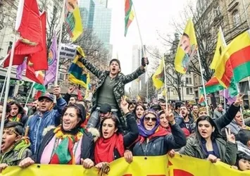 Terör şebekesi Avrupa'yı sardı! Açık açık yol açıyorlar