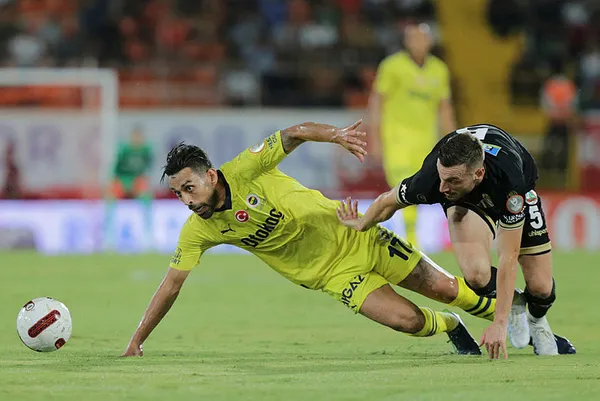 Kanarya 3 puanı kaptı! Alanyaspor 0-1 Fenerbahçe MAÇ SONUCU