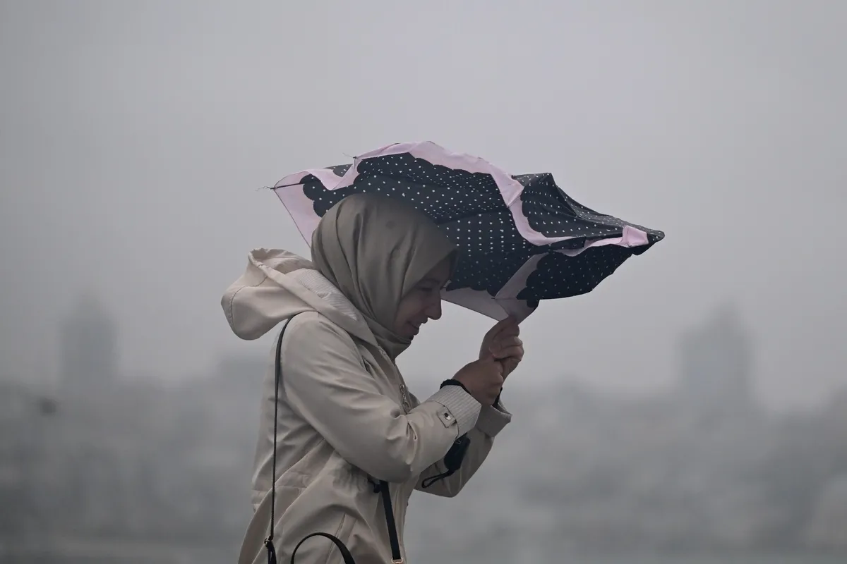 meteorolojiden-saganak-uyarisi-hafta-sonu-plani-yapanlar-dikkat-1793276408051.jpeg İstanbul ve Akdeniz için kritik uyarı! Sağanak ve soğuk geri dönüyor: İşte gün gün hava durumu - 3