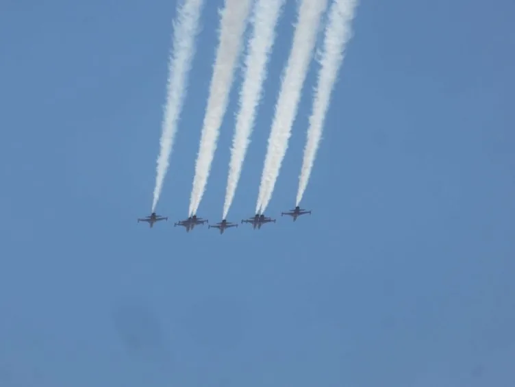 İstanbul Boğazı'nda TEKNOFEST resitali! Türkiye bu şovu izledi