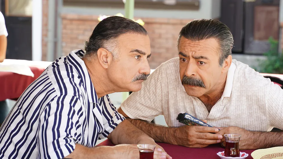 Gençliğim Eyvah’ta Arif ve Zekeriya köşeye sıkıştı! Eşleri gerçekleri öğrenecek mi?