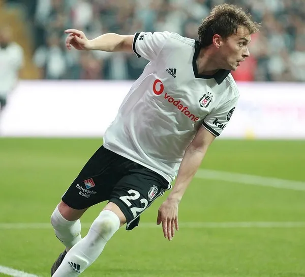 kartala-ljajic-mujdesi-italyadan-talip-cikti-1629556955092.jpeg Beşiktaş'a güzel haber! Ljajic'e İtalya'dan talip var - 1