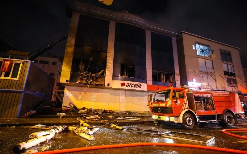 son dakika istanbul yenibosna da patlama