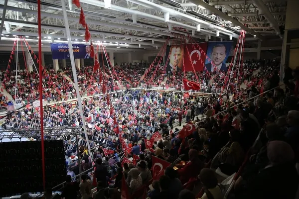 Başkan Erdoğan Eskişehir’deki Reis’e Vefa Buluşmasına telefonla bağlandı