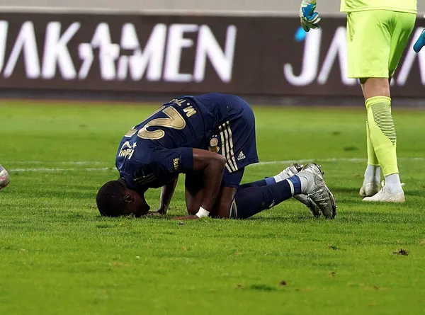 Son dakika: Fenerbahçe Kasımpaşa’yı 3-0 yendi