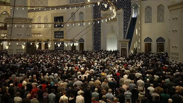 ilk-teravi-namazi-ne-zaman-ve-saat-kacta-kilinacak-istanbul-ankara-izmir-icin-ilk-teravi-vakti-2024-diyanet-im-1710063279943.jpeg İlk teravi namazı ne zaman ve saat kaçta kılınacak? İstanbul, Ankara, İzmir için ilk teravi vakti…. (2024 DİYANET İMSAKİYE) - 3