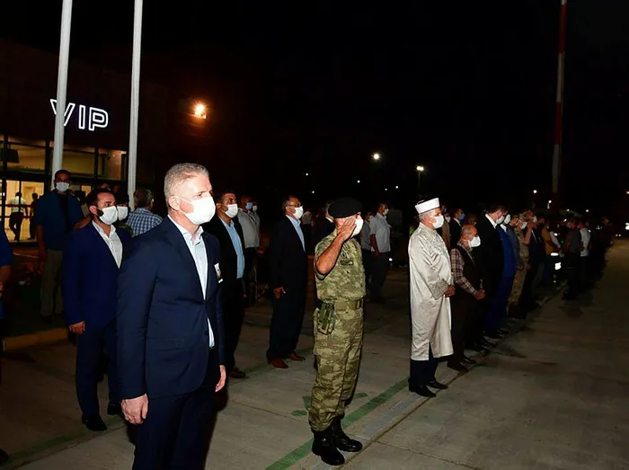 İdlib şehidi Serdar Aslan'ın naaşı Gaziantep'e getirildi - 1