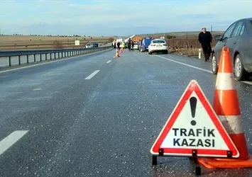 Motosiklet takla attı: 1 ölü 1 ağır yaralı