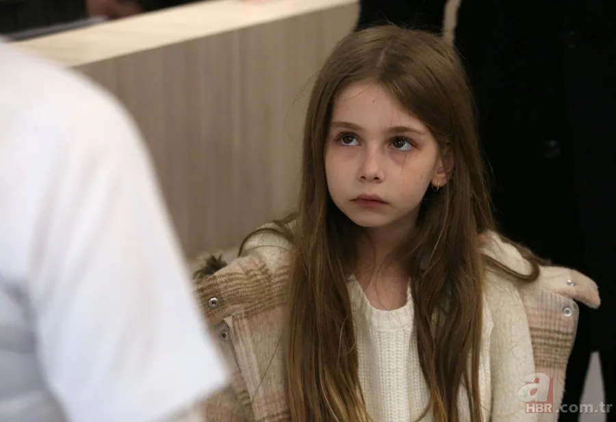 Bir Küçük Gün Işığı'nda Elif Fırat'ın babasının Cemil olmadığını öğrendi! 12