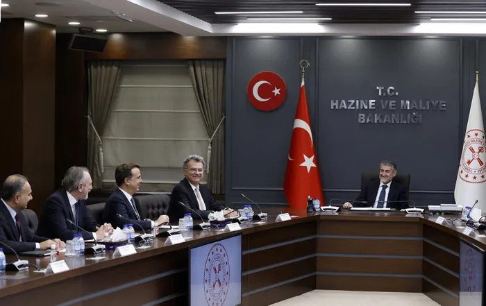 Son dakika: Hazine ve Maliye Bakanı Nebati TÜSİAD heyetiyle bir araya geldi - 1