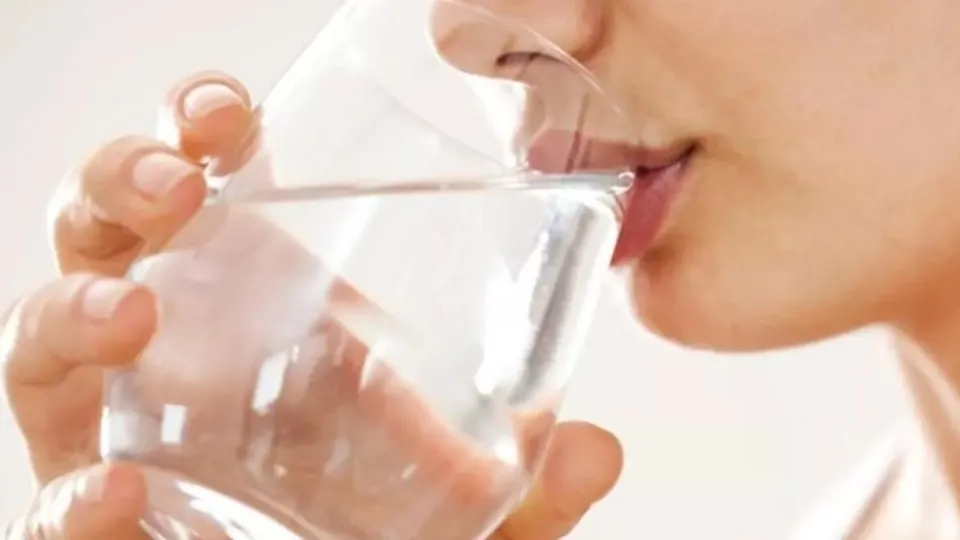 Yetersiz su tüketenler dikkat! 💧 Ölüm riski var: Kalp ve hipertansiyon…