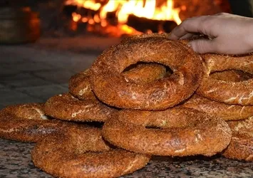 Osmanlı'dan bugüne değişmeyen lezzet: Simit