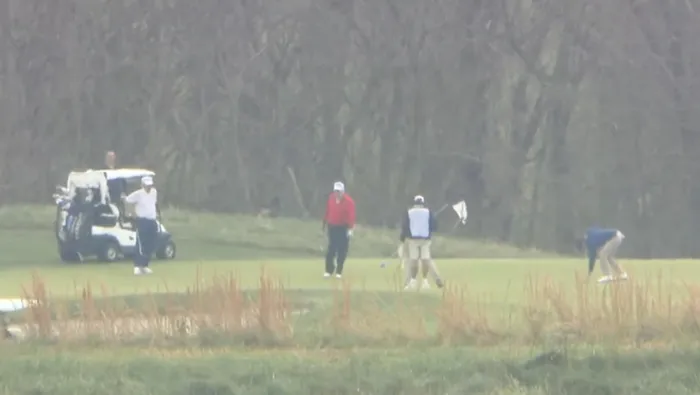 Trump'tan dünyayı şaşkına çeviren hareket! G-20 Zirvesi sırasında golf oynamaya gitti - 1