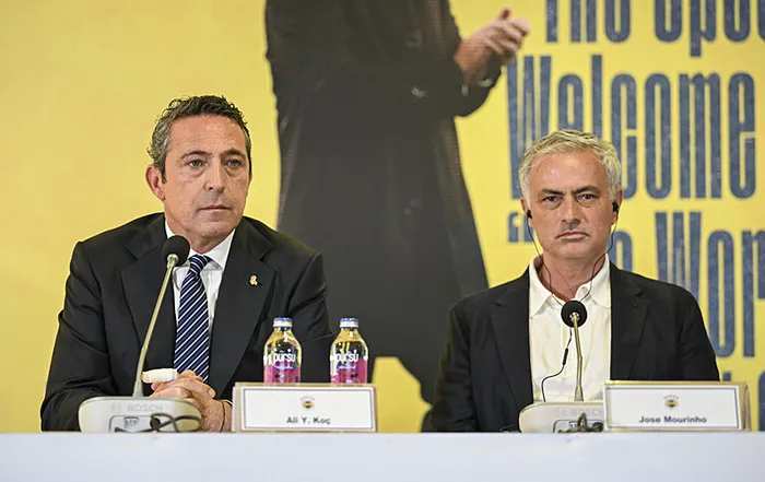 fenerbahcenin-yeni-teknik-direktoru-jose-mourinhodan-carpici-sozler-1717415860630.jpg Fenerbahçe'nin yeni teknik direktörü Jose Mourinho'dan çarpıcı sözler: Sesimi yükseltmem gerekirse... - 1