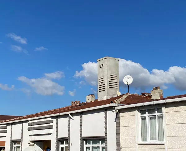 Esenyurt’ta tekme tokat birbirine girdiler: Sizi doğrarım - 1
