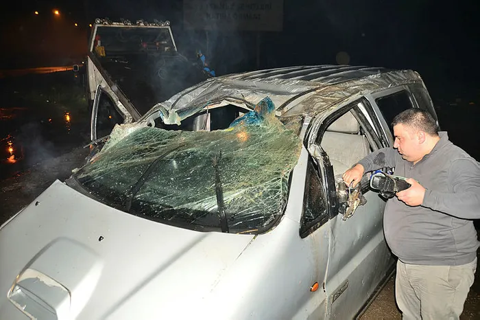 Son dakika: Samsun’da minibüs takla attı: 3 yaralı - 3