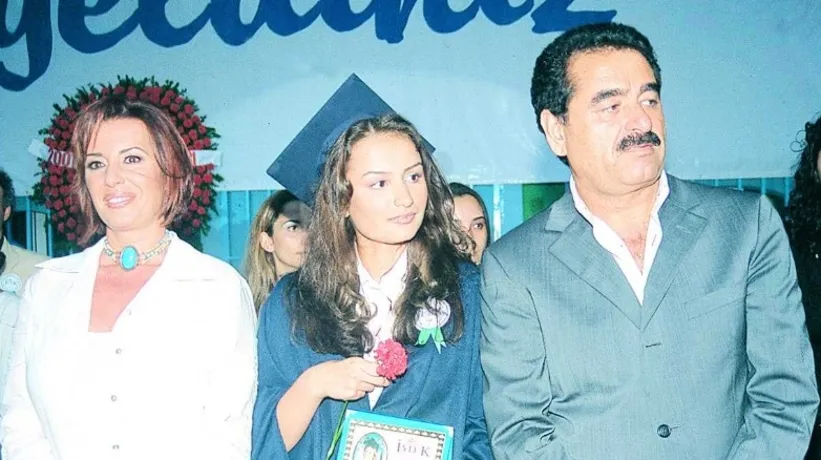 Perihan Savaş ile İbrahim Tatlıses'ten mutlu aile pozu! "Baban hep yanında"