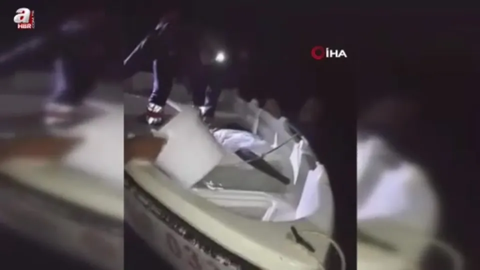 Amatör balıkçıların teknesi alabora oldu