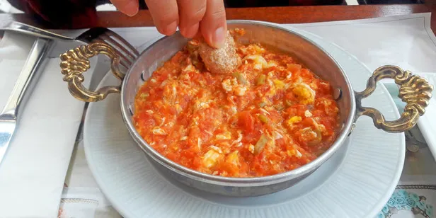 Menemen nasıl yapılır? Menemen soğanlı mı, soğansız mı olur? İşte en iyi menemen tarifleri...