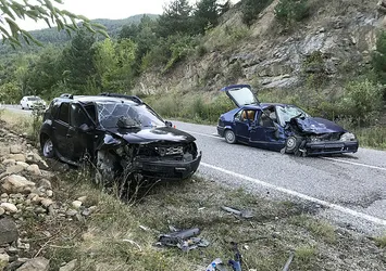 Karabük'te trafik kazası: 15 yaralı