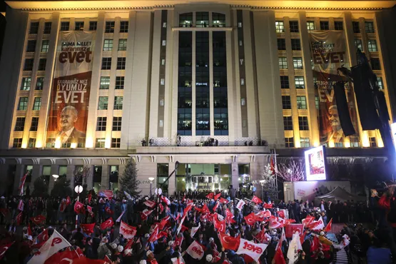 AK Parti'de 'evet zaferi' coşkusu - 1