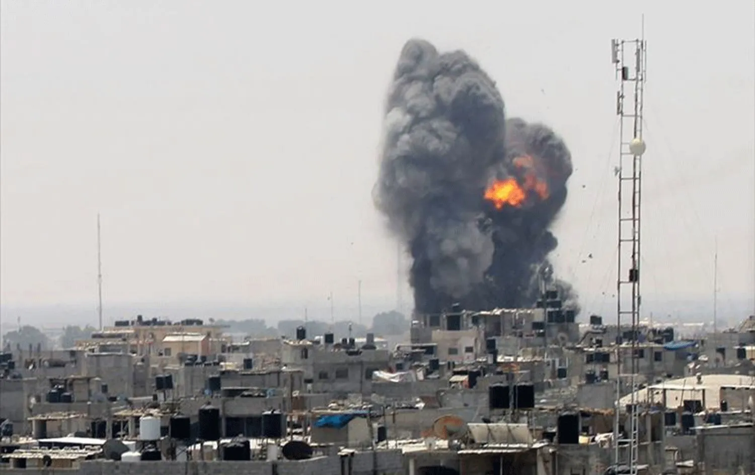 Son dakika: İsrail, Gazze Şeridi'ne hava saldırısı düzenledi