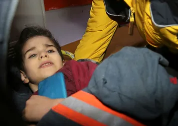 73 saat sonra Sakarya itfaiyesi enkazdan çıkartmıştı! İlk isteği bakın ne oldu