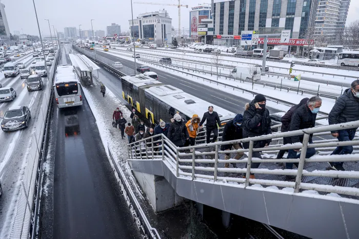 Son dakika: İstanbul'da kar yağışı ne zaman sona erecek? İşte Meteoroloji'den gelen son açıklama - 1