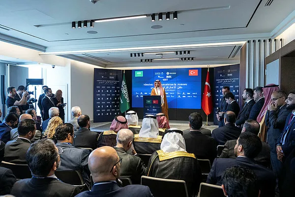 ticaret-bakani-omer-bolattan-turkiye-suudi-arabistan-zirvesine-dair-aciklama-1689192149018.jpg Ticaret Bakanı Ömer Bolat'tan Türkiye-Suudi Arabistan zirvesine dair açıklama - 5