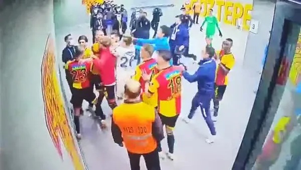 son-dakika-irfan-can-kahveciye-2-mac-men-cezasi-verildi-1638472062944.jpg Son dakika: İrfan Can Kahveci'ye 2 maç men cezası verildi - 1