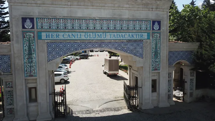 İstanbul’da mezar karaborsası: 2 milyon liraya satıyor! İlan şoke etti: Süleyman Hilmi Tunahan Hazretlerine komşu - 5