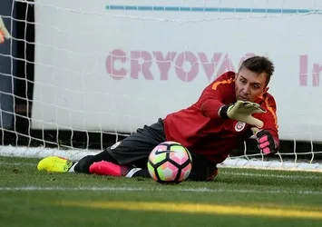 Muslera, gözünü Simoviç'in rekoruna dikti